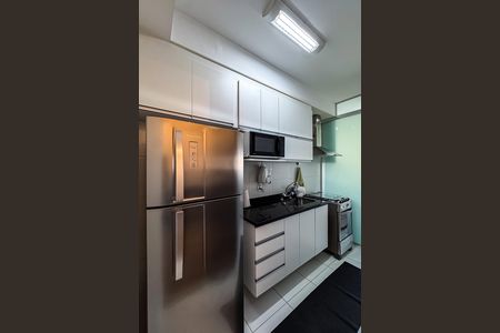 Cozinha de apartamento para alugar com 1 quarto, 50m² em Vila Regente Feijó, São Paulo