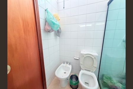 Casa para alugar com 320m², 4 quartos e 6 vagasBanheiro