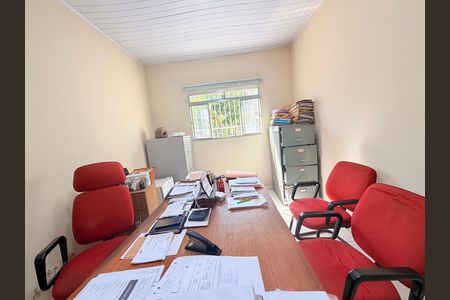 Casa para alugar com 320m², 4 quartos e 6 vagasQuarto