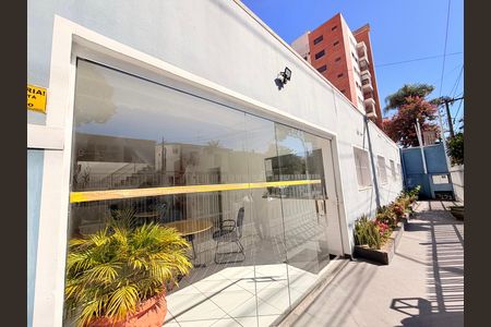 Casa para alugar com 320m², 4 quartos e 6 vagasFachada