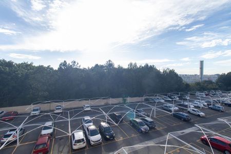 Varanda da SalaCozinha e de apartamento para alugar com 2 quartos, 50m² em Pinheirinho, Curitiba
