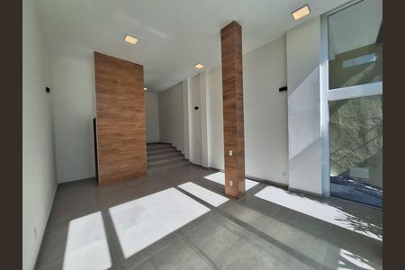 Apartamento para alugar com 80m², 2 quartos e 1 vaga