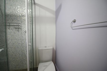 Casa de condomínio para alugar com 420m², 4 quartos e 2 vagasBanheiro da Suíte 3