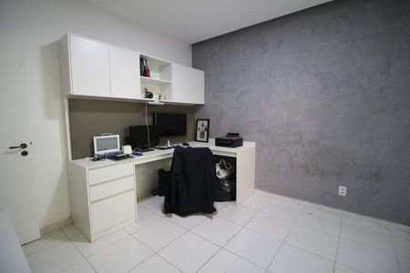 Casa de condomínio para alugar com 420m², 4 quartos e 2 vagasSuíte 2