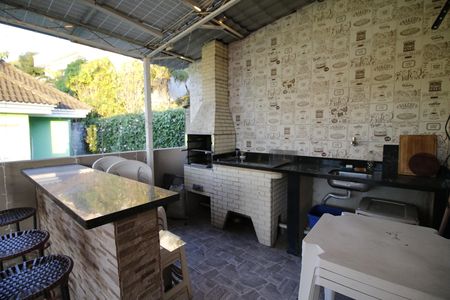Casa de condomínio para alugar com 420m², 4 quartos e 2 vagasChurrasqueira
