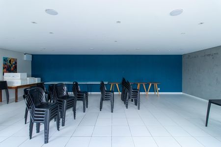 Apartamento para alugar com 41m², 2 quartos e 1 vaga Apartamento para alugar com 41m², 2 quartos e 1 vagaÁrea comum - Salão de festas