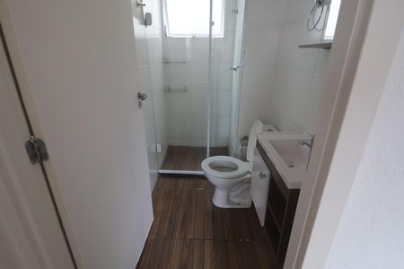Banheiro de apartamento à venda com 2 quartos, 47m² em Estância Velha, Canoas