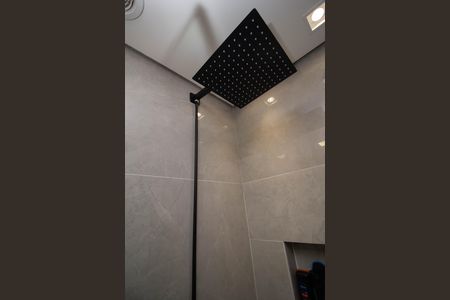 Banheiro de apartamento para alugar com 2 quartos, 42m² em Vila Amélia, São Paulo