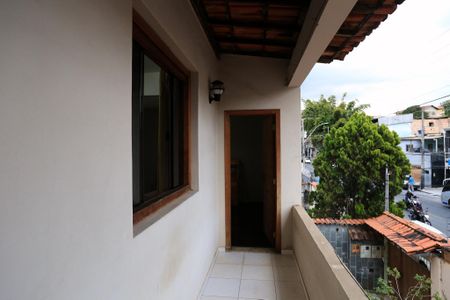 Varanda de casa à venda com 3 quartos, 384m² em Vera Cruz, Belo Horizonte
