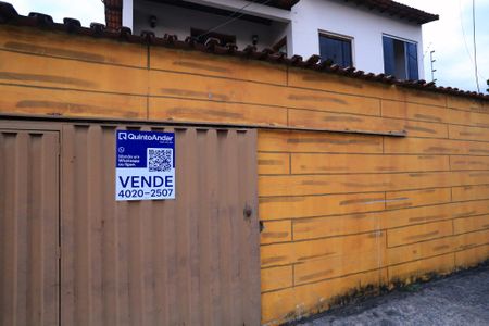 Fachada com Plaquinha de casa à venda com 3 quartos, 384m² em Vera Cruz, Belo Horizonte