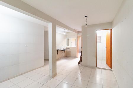 Sala de casa para alugar com 2 quartos, 70m² em Vila Silviania, Carapicuíba
