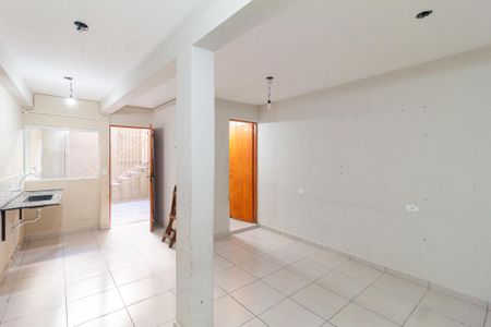 Sala de casa para alugar com 2 quartos, 70m² em Vila Silviania, Carapicuíba