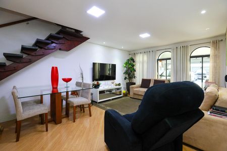 Sala de casa de condomínio para alugar com 3 quartos, 160m² em Vila Prel, São Paulo