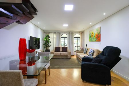 Casa de condomínio à venda com 160m², 3 quartos e 4 vagas Casa de condomínio à venda com 160m², 3 quartos e 4 vagasSala
