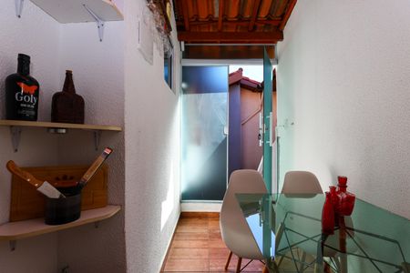 Casa de condomínio à venda com 160m², 3 quartos e 4 vagas Casa de condomínio à venda com 160m², 3 quartos e 4 vagasÁrea externa