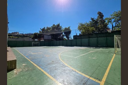 Casa de condomínio à venda com 160m², 3 quartos e 4 vagas Casa de condomínio à venda com 160m², 3 quartos e 4 vagasQuadra Esportiva
