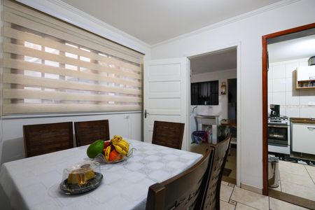 Casa de condomínio à venda com 160m², 3 quartos e 4 vagas Casa de condomínio à venda com 160m², 3 quartos e 4 vagasCozinha