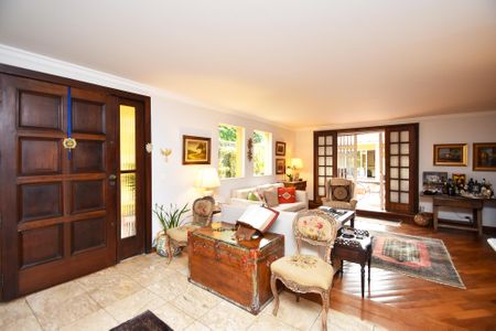 Casa à venda com 4 quartos, 450m² em Alto de Pinheiros, São Paulo