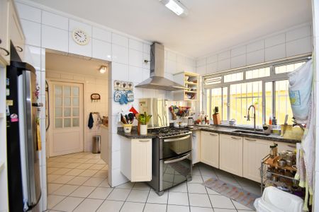 cozinha de casa à venda com 4 quartos, 450m² em Alto de Pinheiros, São Paulo