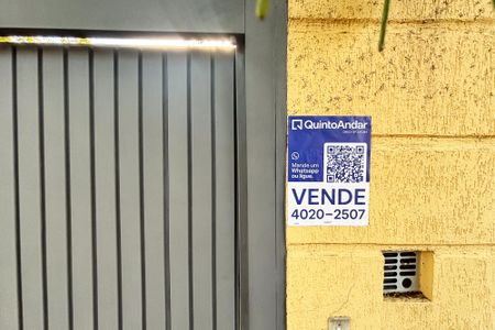Placa instalada dia 22/07/26 Cod_CGMR-217 de casa à venda com 4 quartos, 450m² em Alto de Pinheiros, São Paulo