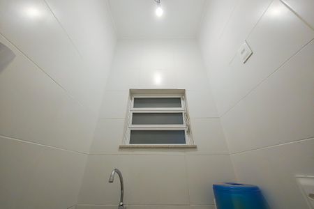 Cozinha de kitnet/studio para alugar com 1 quarto, 25m² em Santa Teresa, Rio de Janeiro