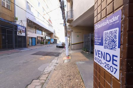 Placa de apartamento à venda com 1 quarto, 55m² em Centro, Campinas