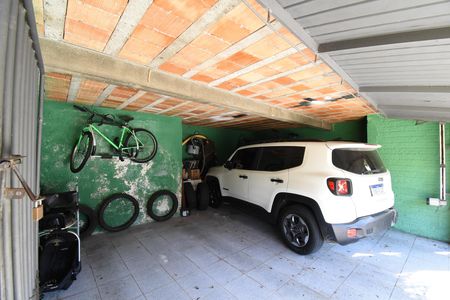 Casa à venda com 220m², 4 quartos e 2 vagasGaragem