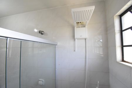 Casa à venda com 220m², 4 quartos e 2 vagasBanheiro da Suíte 2
