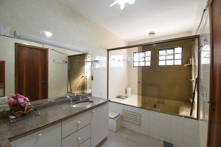 Casa à venda com 220m², 4 quartos e 2 vagasBanheiro da Suíte 3