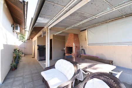 Casa à venda com 220m², 4 quartos e 2 vagasÁrea gourmet