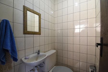 Casa à venda com 220m², 4 quartos e 2 vagasLavabo Externo