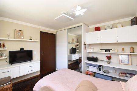 Casa à venda com 220m², 4 quartos e 2 vagasQuarto 4
