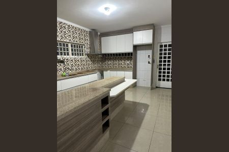 Casa para alugar com 5 quartos, 220m² em Jardim Realce, Suzano