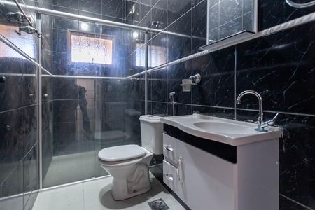 Casa de condomínio para alugar com 85m², 3 quartos e 1 vaga Casa de condomínio para alugar com 85m², 3 quartos e 1 vagaBanheiro social 1
