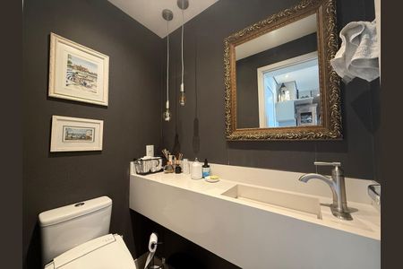 Banheiro de casa de condomínio à venda com 3 quartos, 111m² em Cambuci, São Paulo