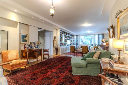 Apartamento à venda com 210m², 3 quartos e 2 vagas Apartamento à venda com 210m², 3 quartos e 2 vagasSala