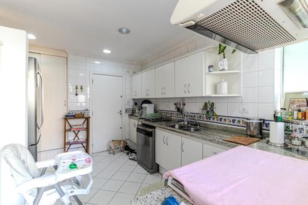 Apartamento à venda com 210m², 3 quartos e 2 vagas Apartamento à venda com 210m², 3 quartos e 2 vagasCozinha