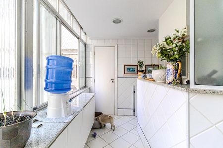 Apartamento à venda com 210m², 3 quartos e 2 vagas Apartamento à venda com 210m², 3 quartos e 2 vagasÁrea de Serviço