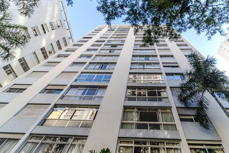 Apartamento à venda com 210m², 3 quartos e 2 vagas Apartamento à venda com 210m², 3 quartos e 2 vagasFachada