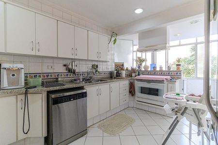 Apartamento à venda com 210m², 3 quartos e 2 vagas Apartamento à venda com 210m², 3 quartos e 2 vagasCozinha