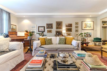 Apartamento à venda com 210m², 3 quartos e 2 vagas Apartamento à venda com 210m², 3 quartos e 2 vagasSala