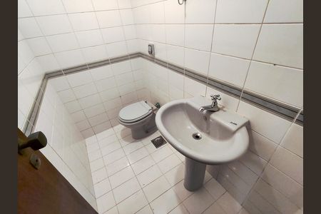 Apartamento para alugar com 140m², 3 quartos e 2 vagas Apartamento para alugar com 140m², 3 quartos e 2 vagasLavabo