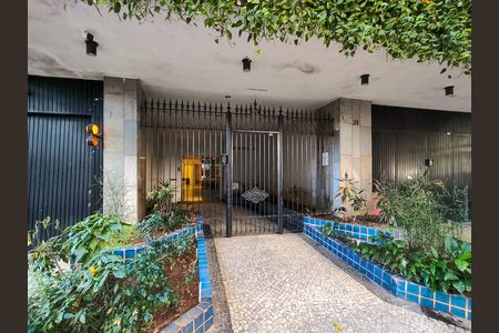 Apartamento para alugar com 140m², 3 quartos e 2 vagas Apartamento para alugar com 140m², 3 quartos e 2 vagasFachada e portaria