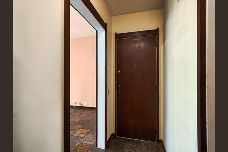 Apartamento para alugar com 140m², 3 quartos e 2 vagas Apartamento para alugar com 140m², 3 quartos e 2 vagasEntrada