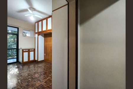 Apartamento para alugar com 140m², 3 quartos e 2 vagas Apartamento para alugar com 140m², 3 quartos e 2 vagasSuíte