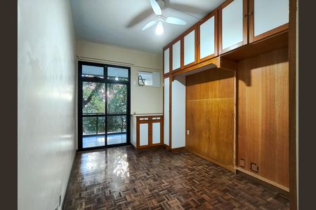 Apartamento para alugar com 140m², 3 quartos e 2 vagas Apartamento para alugar com 140m², 3 quartos e 2 vagasSuíte