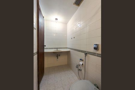 Apartamento para alugar com 140m², 3 quartos e 2 vagas Apartamento para alugar com 140m², 3 quartos e 2 vagasBanheiro Corredor