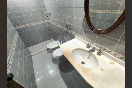 Apartamento para alugar com 140m², 3 quartos e 2 vagas Apartamento para alugar com 140m², 3 quartos e 2 vagasBanheiro da Suíte
