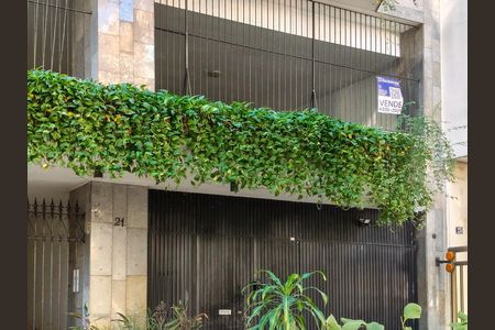Apartamento para alugar com 140m², 3 quartos e 2 vagas Apartamento para alugar com 140m², 3 quartos e 2 vagasFachada e portaria
