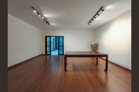 Apartamento para alugar com 140m², 3 quartos e 2 vagas Apartamento para alugar com 140m², 3 quartos e 2 vagasÁrea comum - Salão de festas